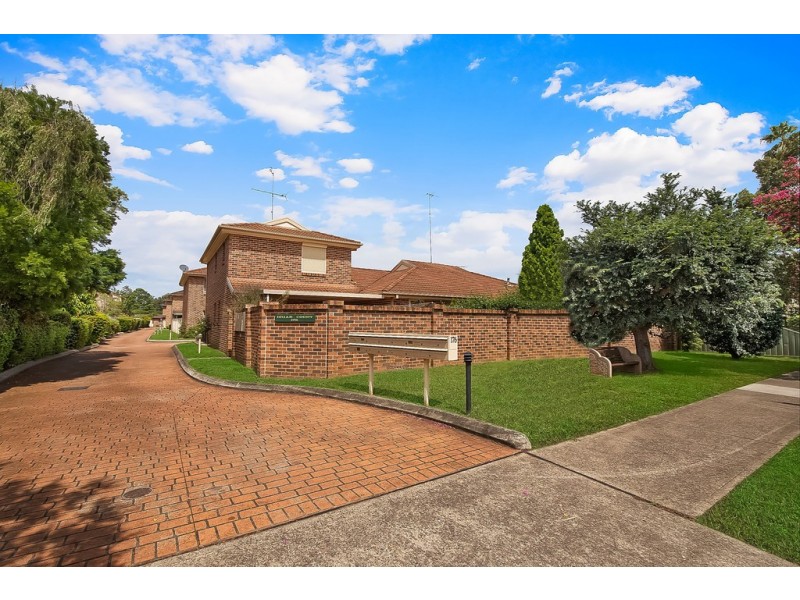 9/176 March Street, Richmond NSW 2753