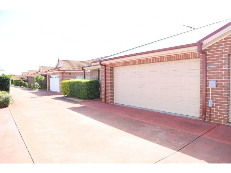 2/44 March Street, Richmond NSW 2753