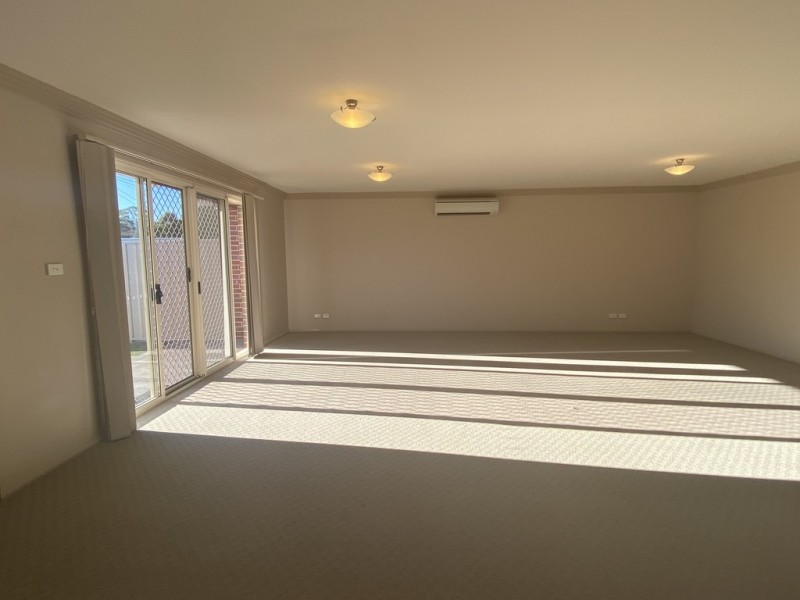 2/44 March Street, Richmond NSW 2753