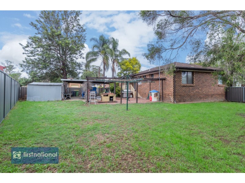 40 Scarvell Ave, Mcgraths Hill NSW 2756