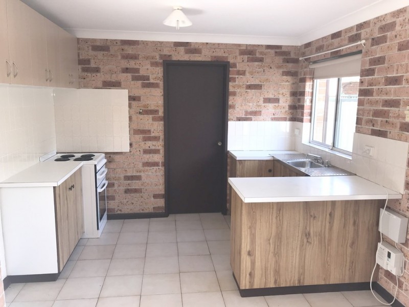 2/33 Woods Road, South Windsor NSW 2756