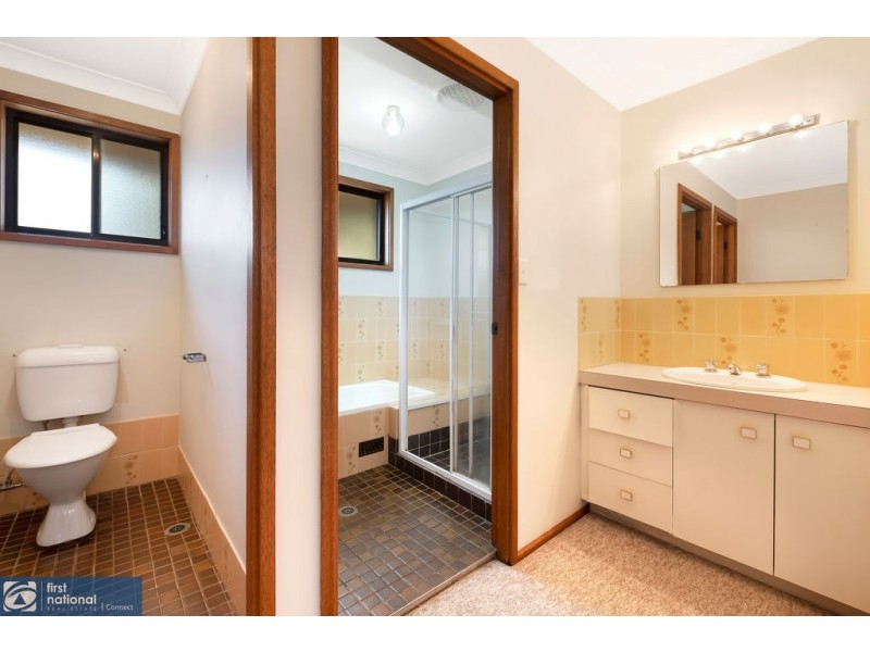 32 Andrew Thompson Drive, Mcgraths Hill NSW 2756