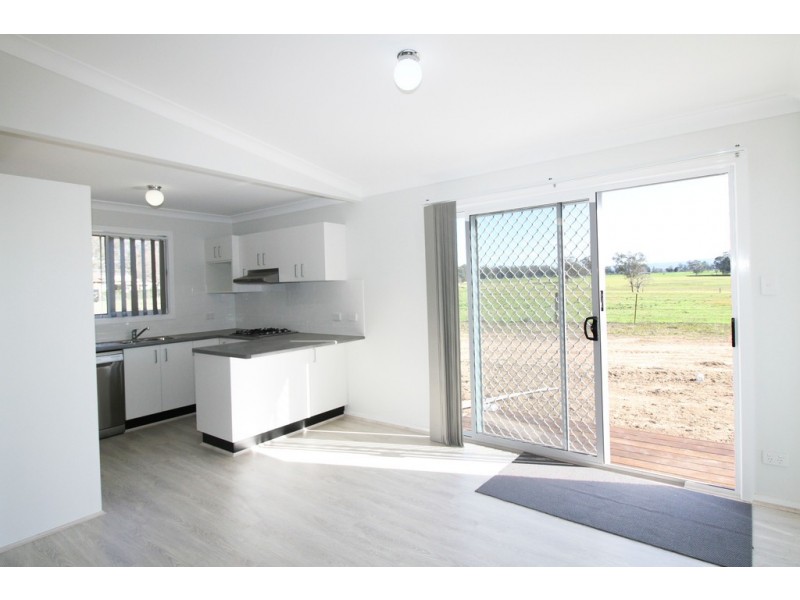 1/54 Wire Lane, Freemans Reach NSW 2756