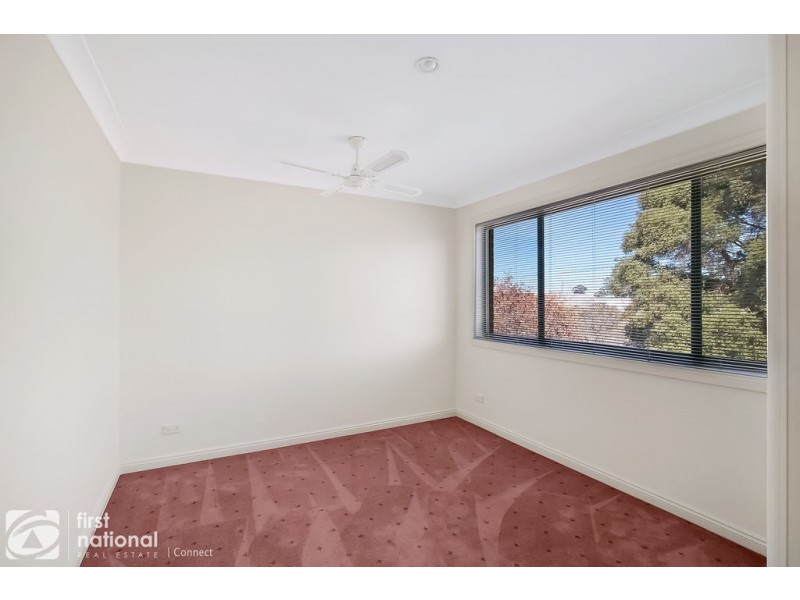 2/27 Red House Cres, Mcgraths Hill NSW 2756