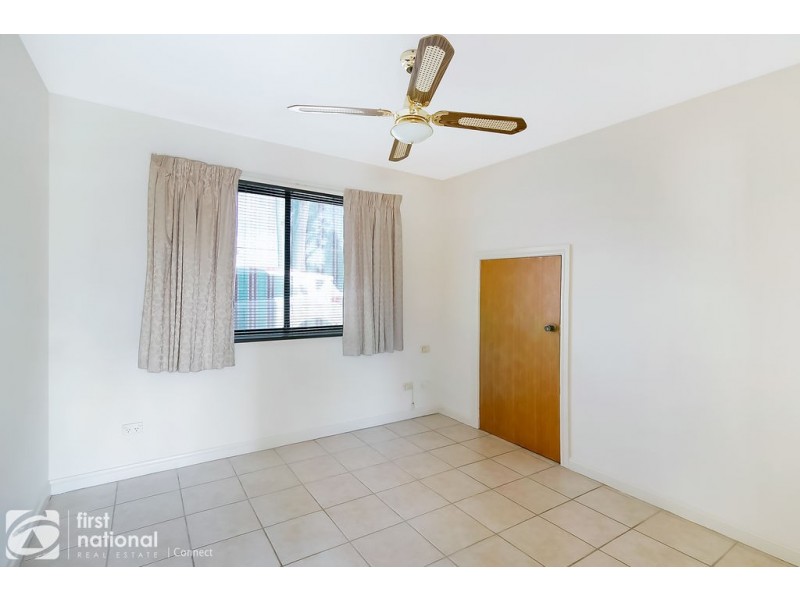 2/27 Red House Cres, Mcgraths Hill NSW 2756