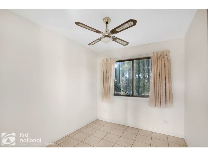 2/27 Red House Cres, Mcgraths Hill NSW 2756