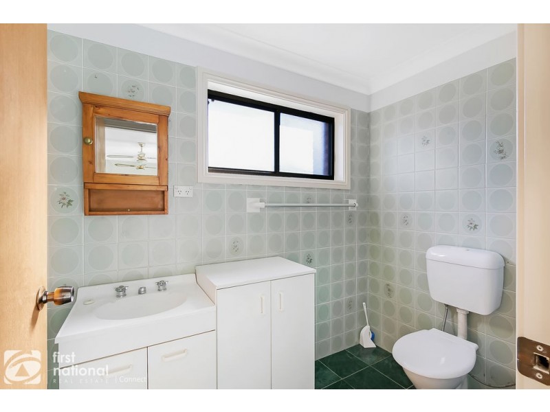 2/27 Red House Cres, Mcgraths Hill NSW 2756