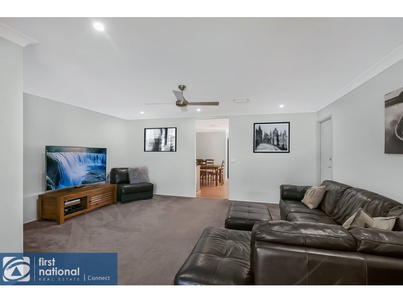 19 Lang Rd, South Windsor NSW 2756