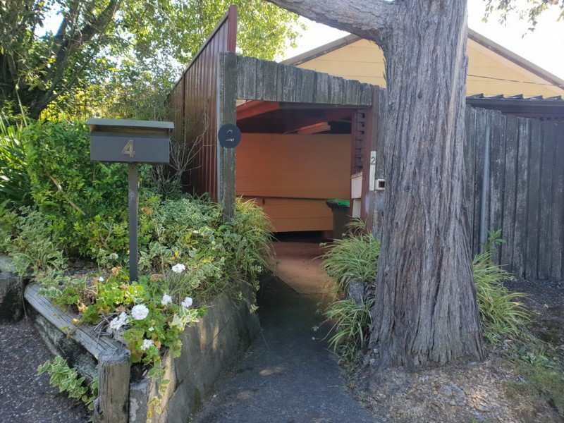 2 Warks Hill Road, Kurrajong Heights NSW 2758