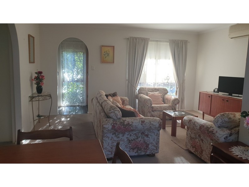 8 364-366 Windsor Street, Richmond NSW 2753