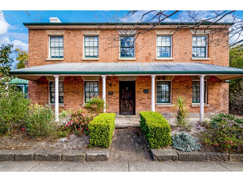 120 March Street, Richmond NSW 2753