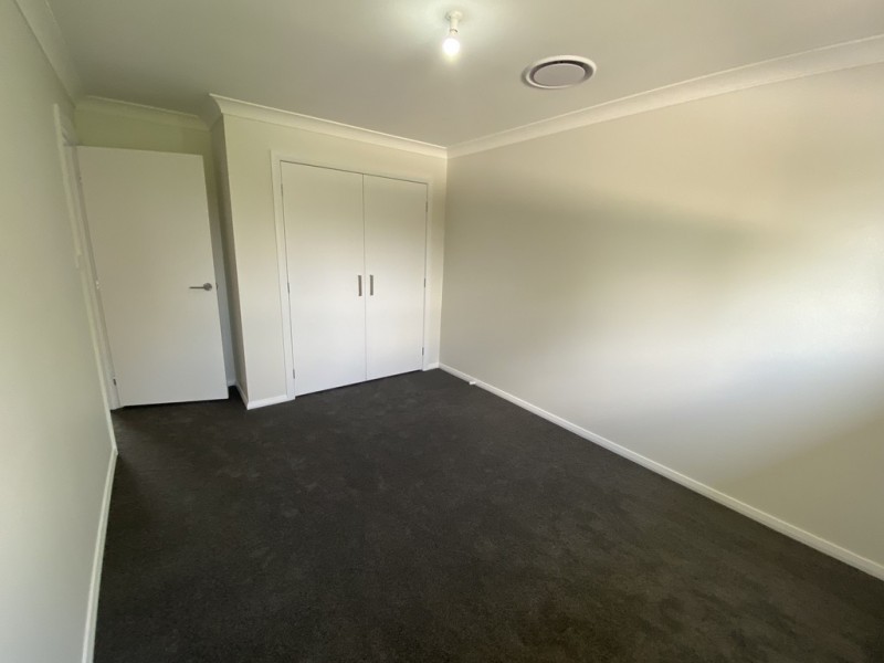2/11 College st, Richmond NSW 2753