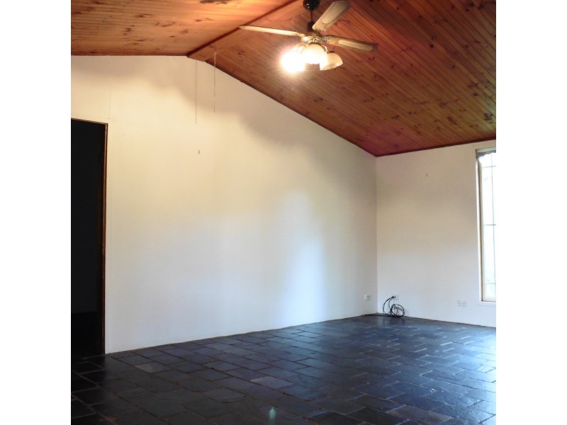 17 Mountain View Close, Kurrajong Hills NSW 2758