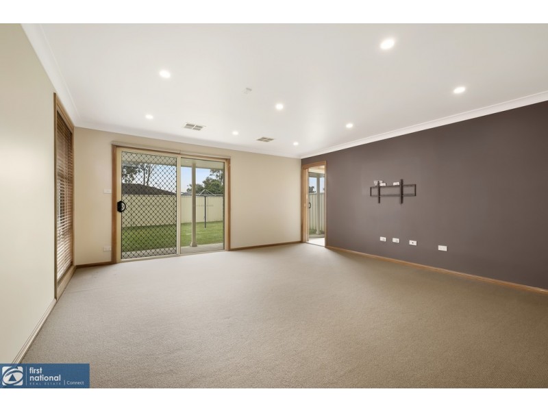 52 Porpoise Cres, Bligh Park NSW 2756