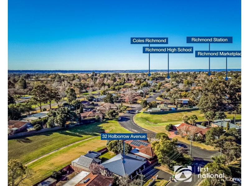 32 Holborrow Ave, Hobartville NSW 2753