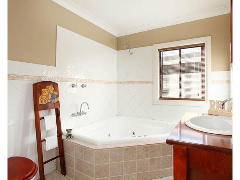 10 Hughes Street, Londonderry NSW 2753