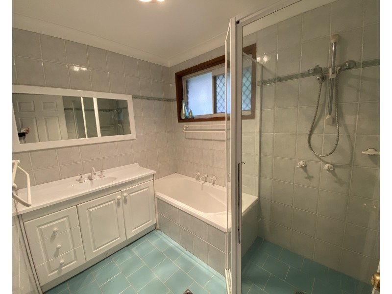 25 Ashford Ave, Castle Hill NSW 2154