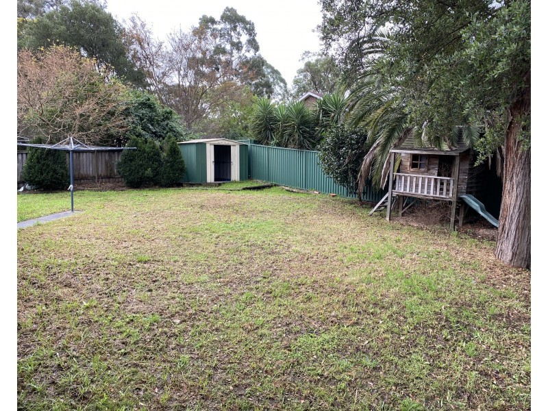 25 Ashford Ave, Castle Hill NSW 2154