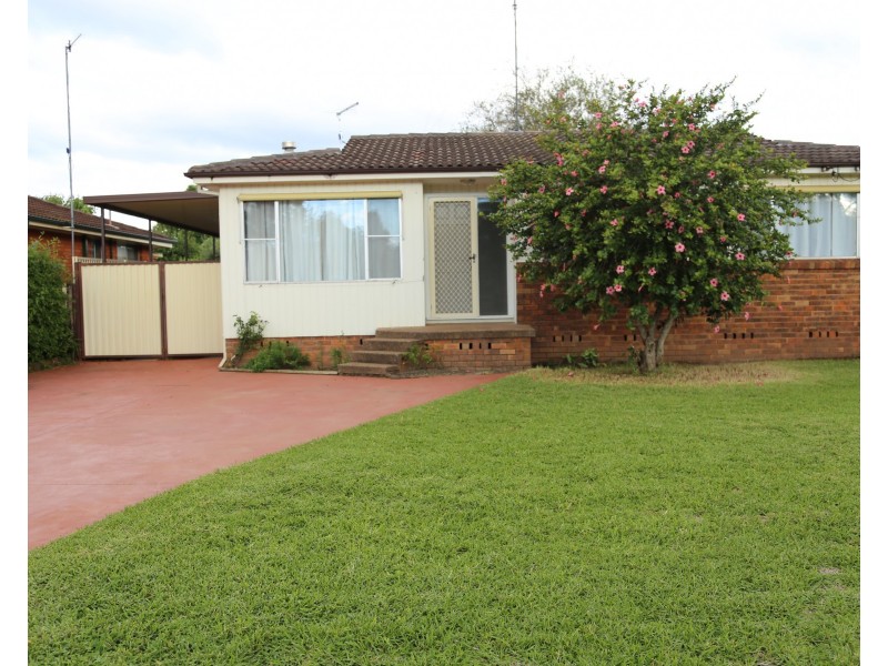 25 Holborrow Ave, Richmond NSW 2753