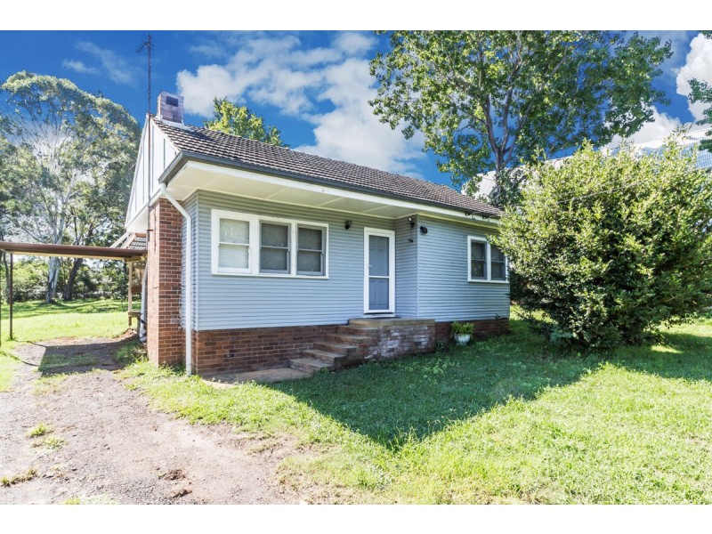 128 Old Bells Line of Rd, Kurrajong NSW 2758