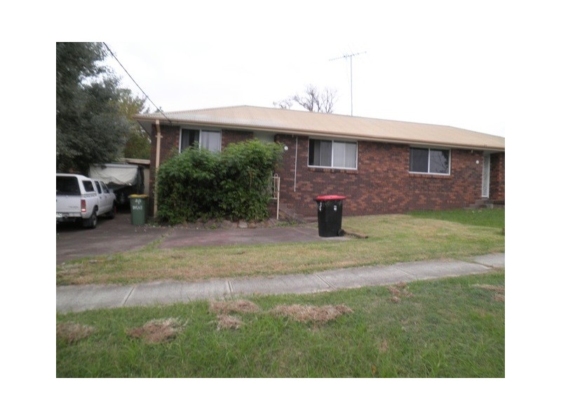 2/1 Dight Street, Richmond NSW 2753