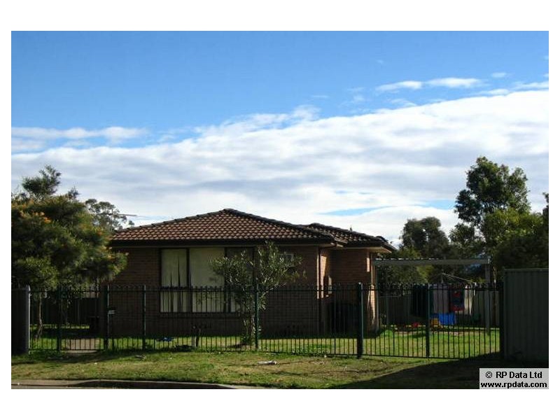 18 Tim Whiffler Place, Richmond NSW 2753