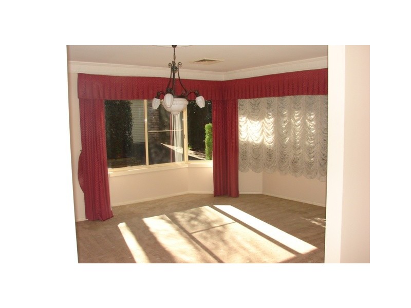 8 Flinders Place, North Richmond NSW 2754