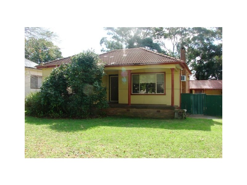 33 Cambridge Street, Blacktown NSW 2148