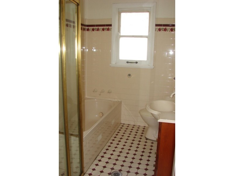 33 Cambridge Street, Blacktown NSW 2148