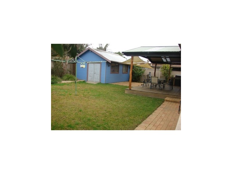 18 Andrew Thompson Drive, Mcgraths Hill NSW 2756