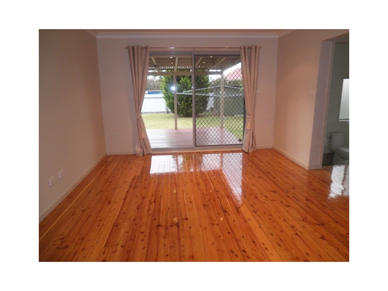 327 Windsor St, Richmond NSW 2753