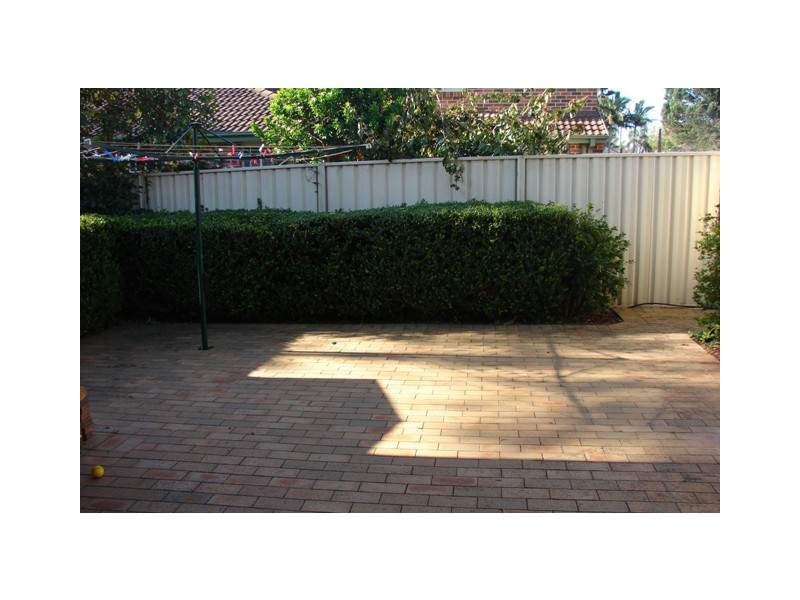 3/176  March st, Richmond NSW 2753