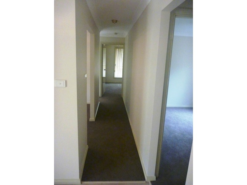 11 MacKenzie Ave, Glenmore Park NSW 2745