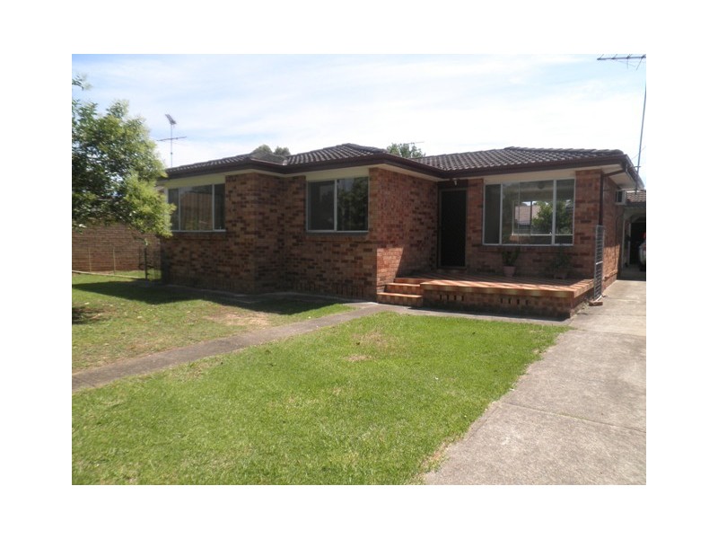 33 Hughes Avenue, Richmond NSW 2753