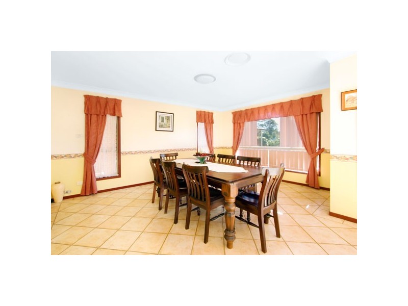 80 Canoona Ave, Windsor Downs NSW 2756