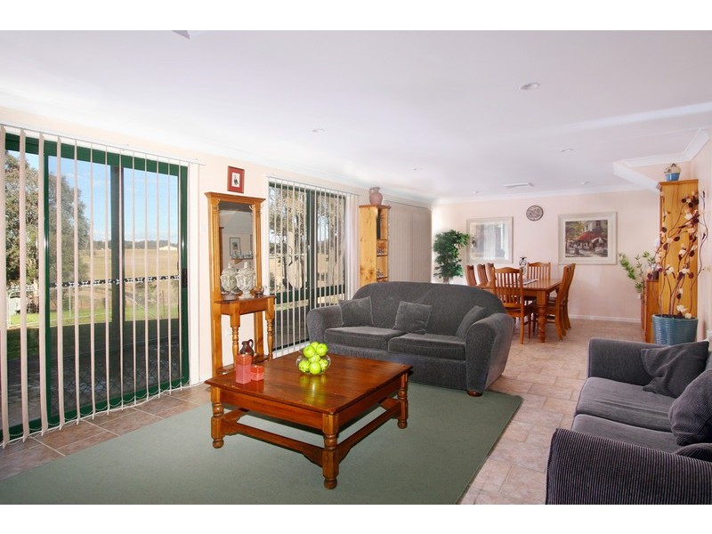 40 Derrig Rd, Tennyson NSW 2754