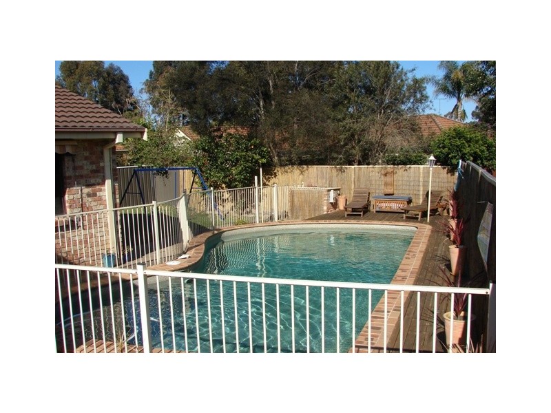 2 Bateman Pl, Bligh Park NSW 2756