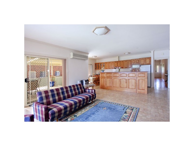 11 Victoria Pl, Richmond NSW 2753