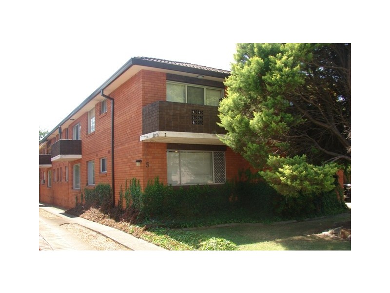 2/5 Paget St, Richmond NSW 2753