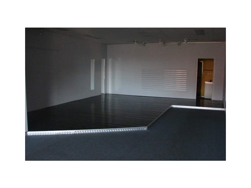 2/9 West Market Street, Richmond NSW 2753