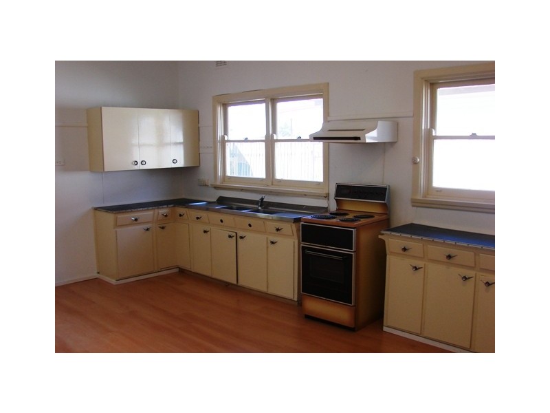 9 Windsor street, Richmond NSW 2753