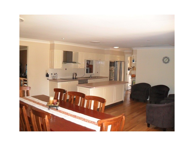 16 Beasley place, South Windsor NSW 2756