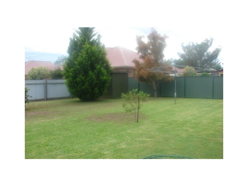 327 Windsor St, Richmond NSW 2753