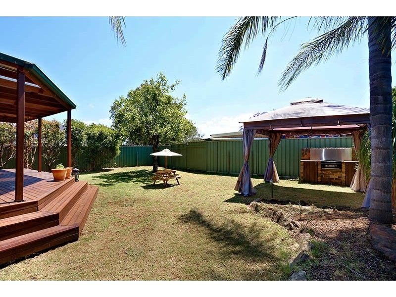 38 William Cox Dr, Richmond NSW 2753