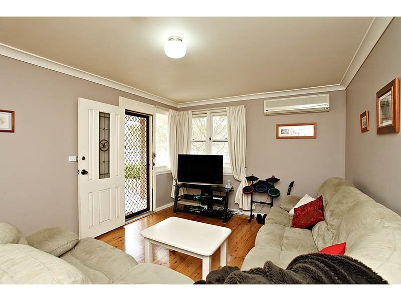 57 Powell St, Richmond NSW 2753