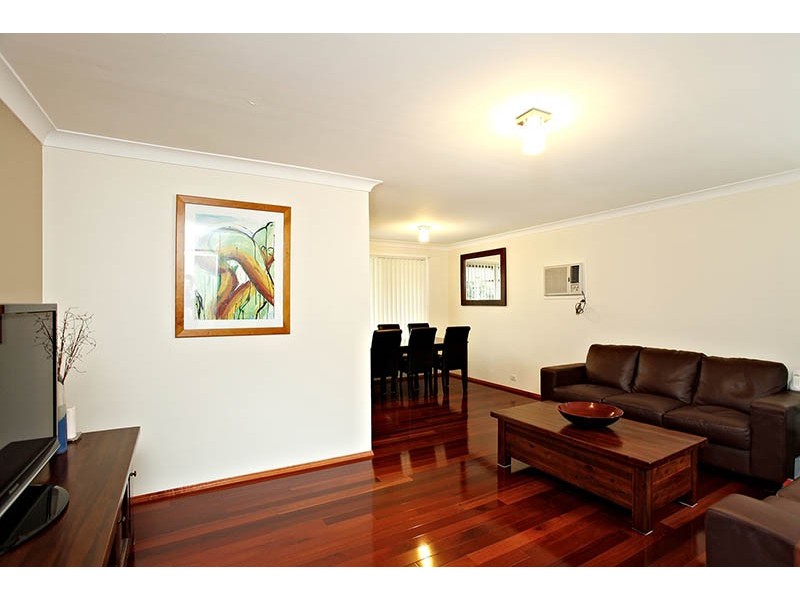 14 Scarvell Ave, Mcgraths Hill NSW 2756