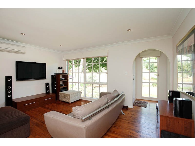 20 Andrew Town Place, Richmond NSW 2753