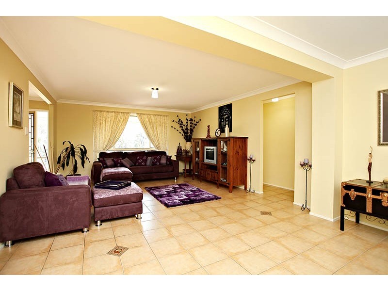 38 Cabbage Tree Road, Grose Vale NSW 2753