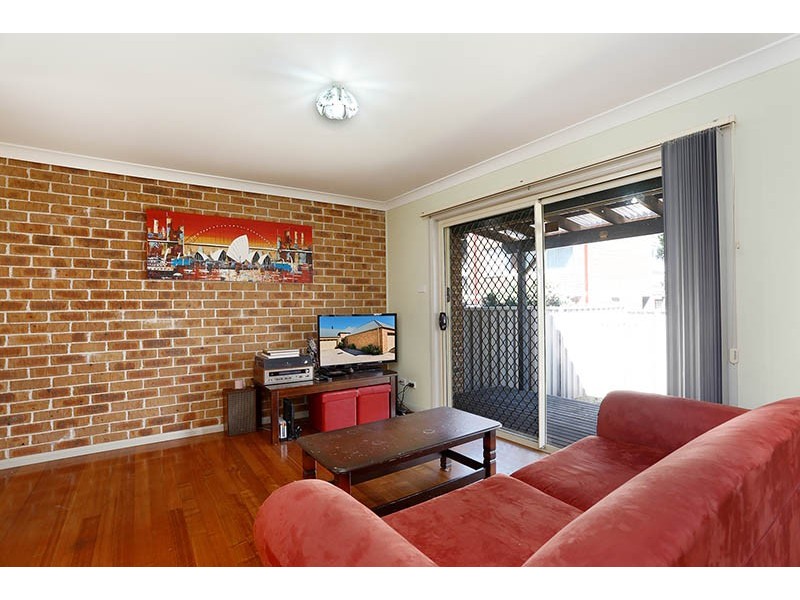 2 / 13 Moray Street, Richmond NSW 2753