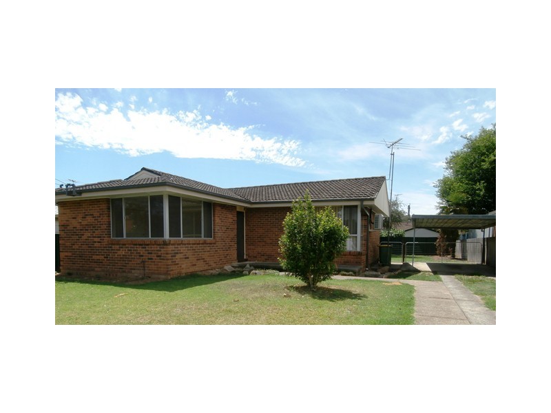 11 Tarragen Avenue, Richmond NSW 2753